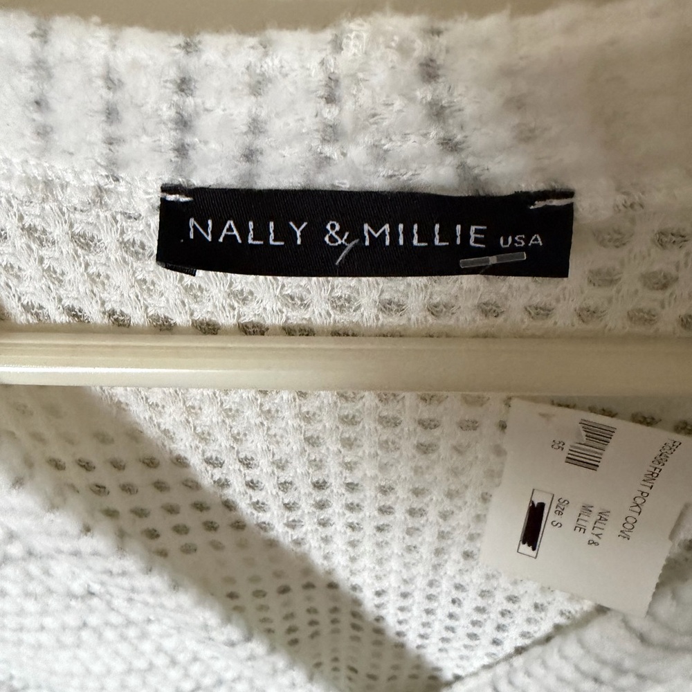 Nally & Millie Textured Knit Sweater - Picture 3 of 3